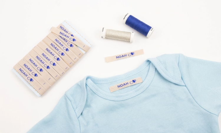 Étiquettes pour bébés et jeunes enfants