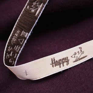 15mm label met eigen logo happy dog
